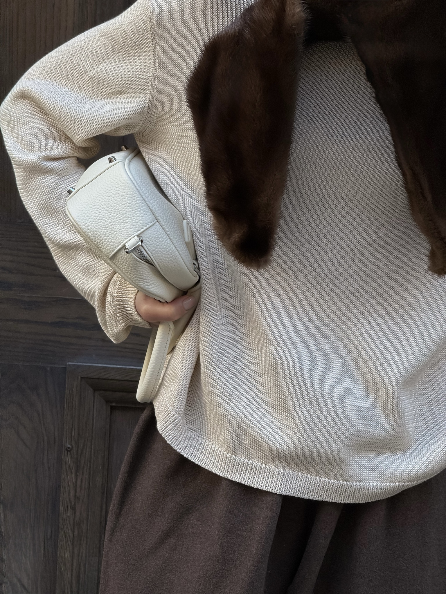 Джемпер с мягким блеском