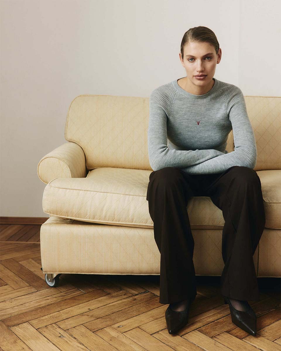 Джемпер-лапша с вышивкой