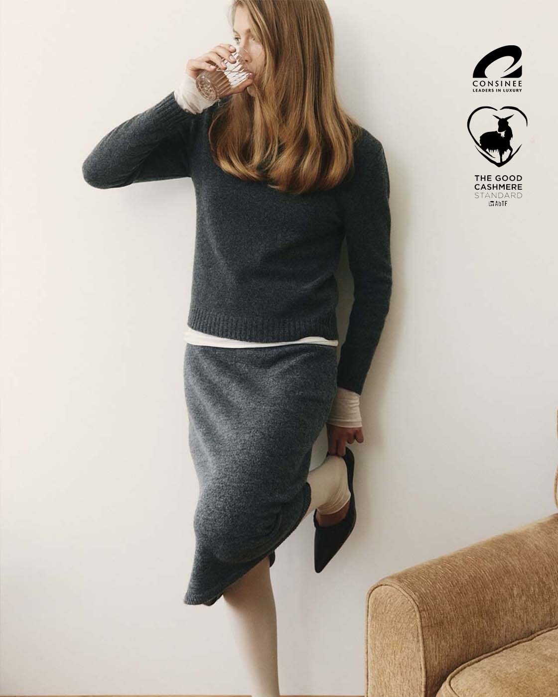 Кашемировый свитер с воротом