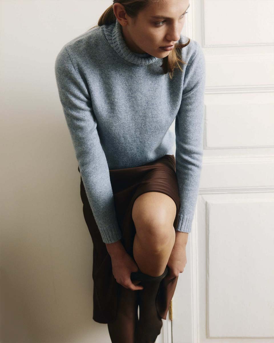 Кашемировый свитер с воротом