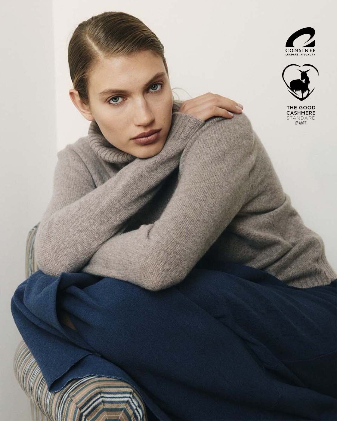 Кашемировый свитер с воротом