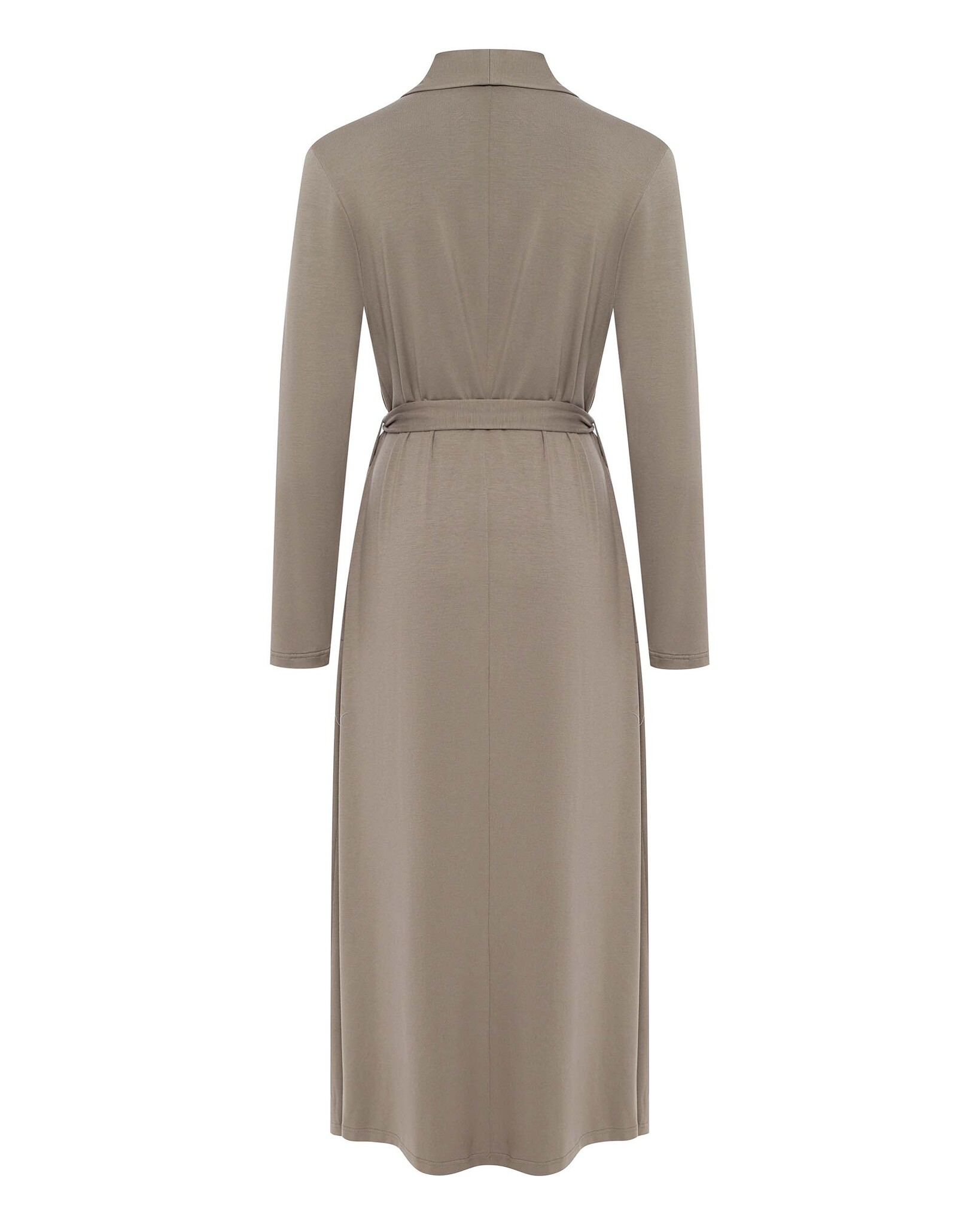 Халат на поясе