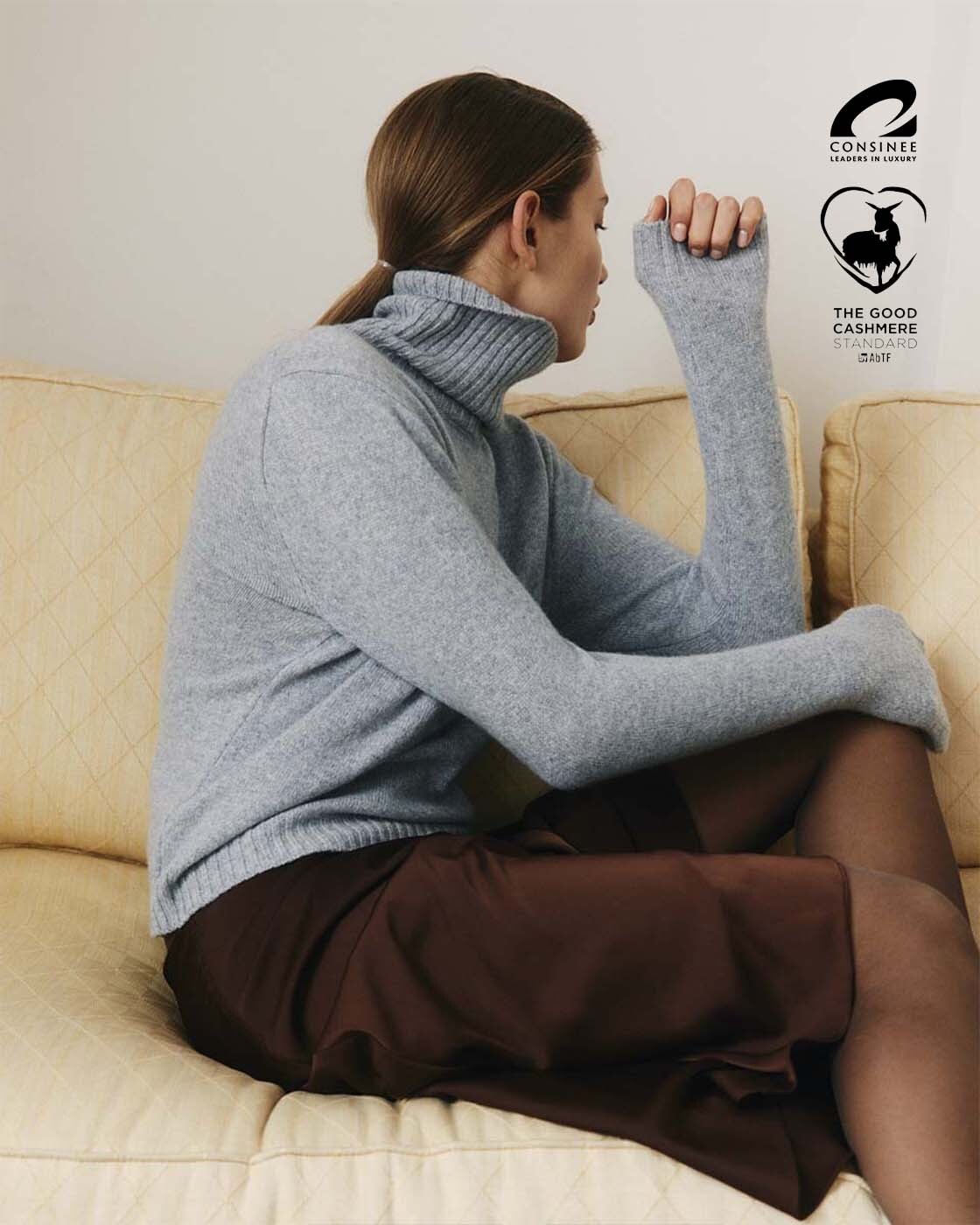 Кашемировый свитер с воротом