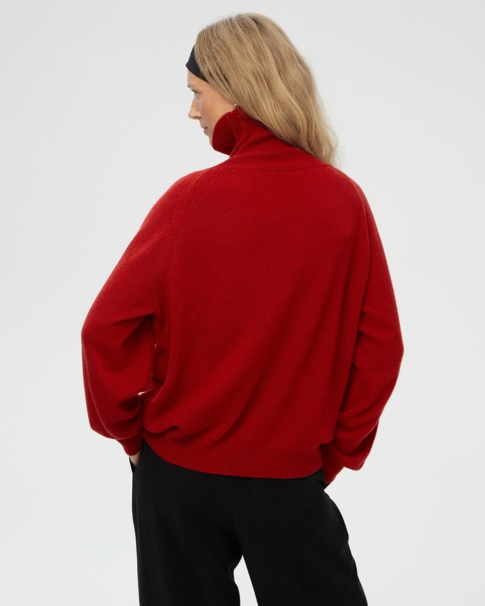 Кашемировый свитер «Вишня»