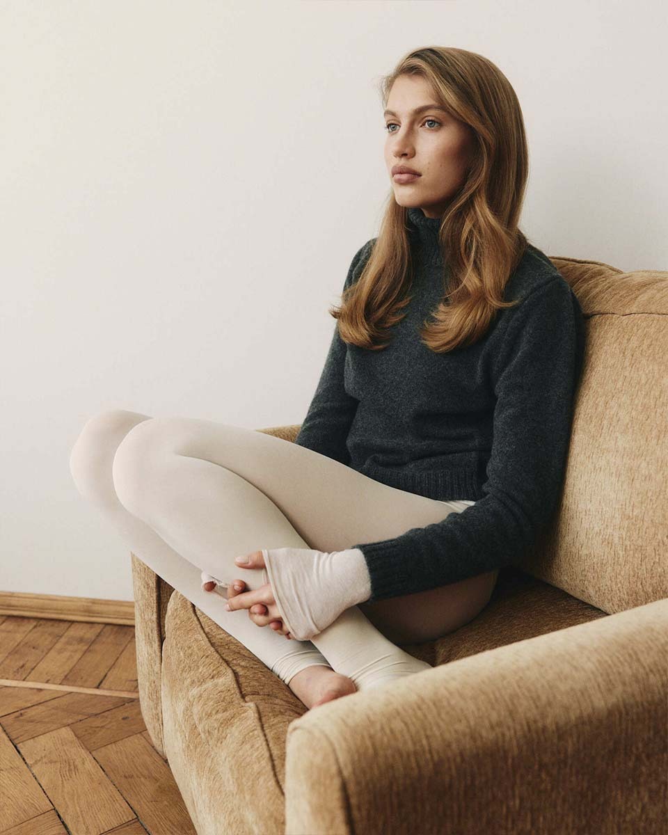 Кашемировый свитер с воротом