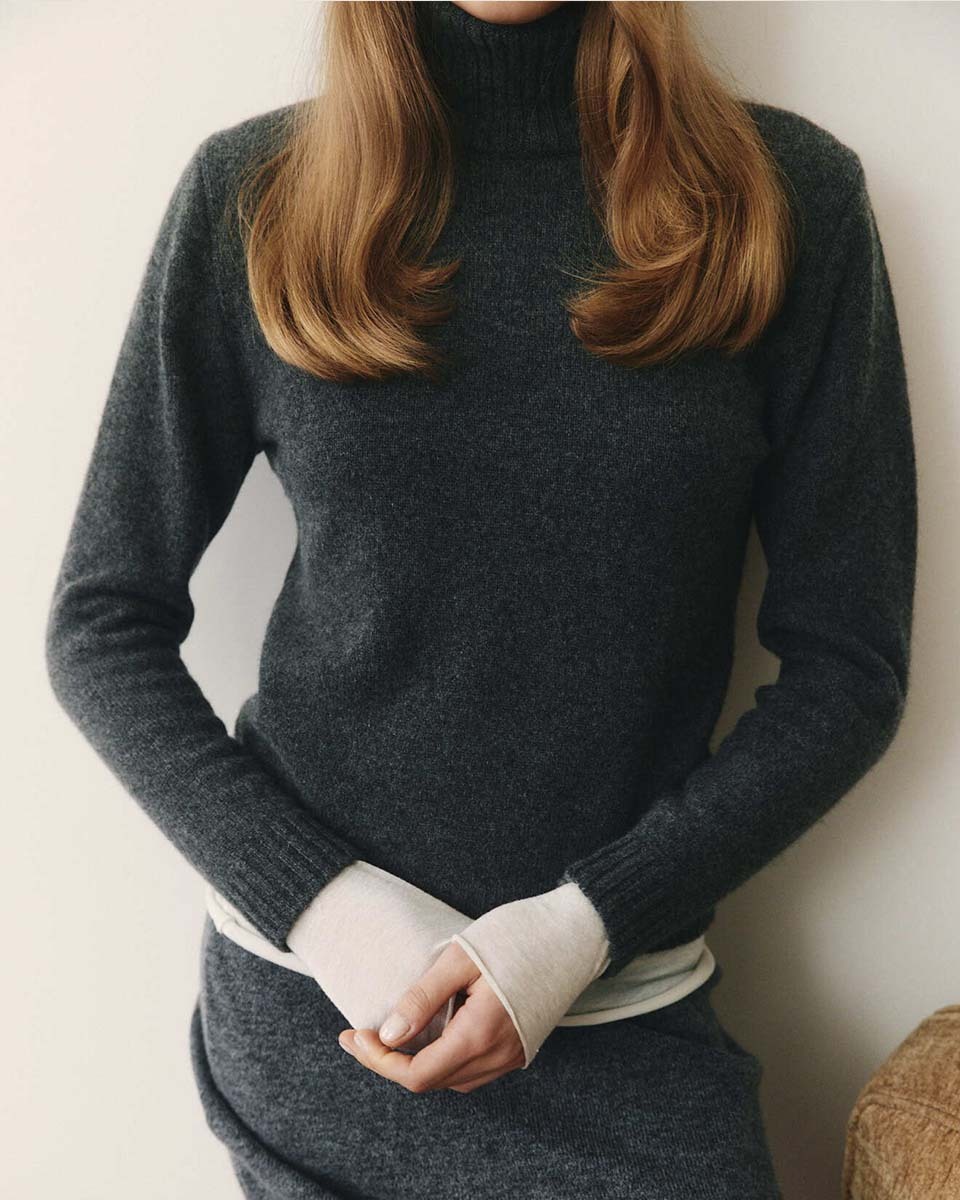 Кашемировый свитер с воротом