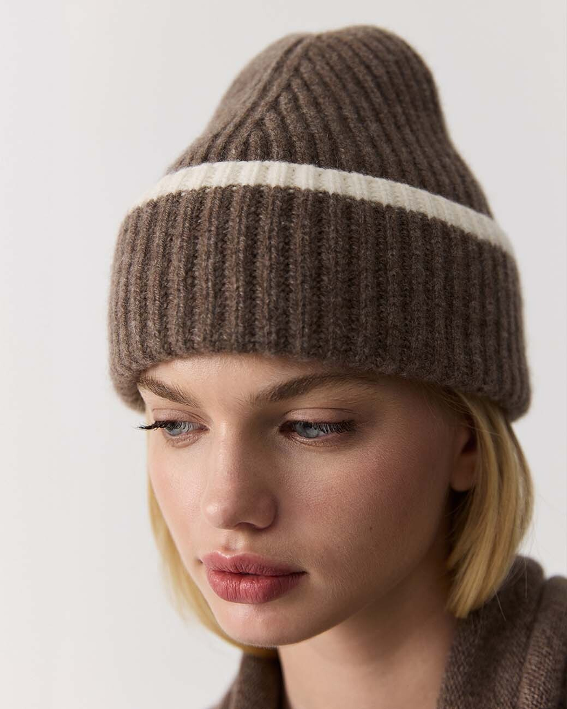 Шапка из кашемира