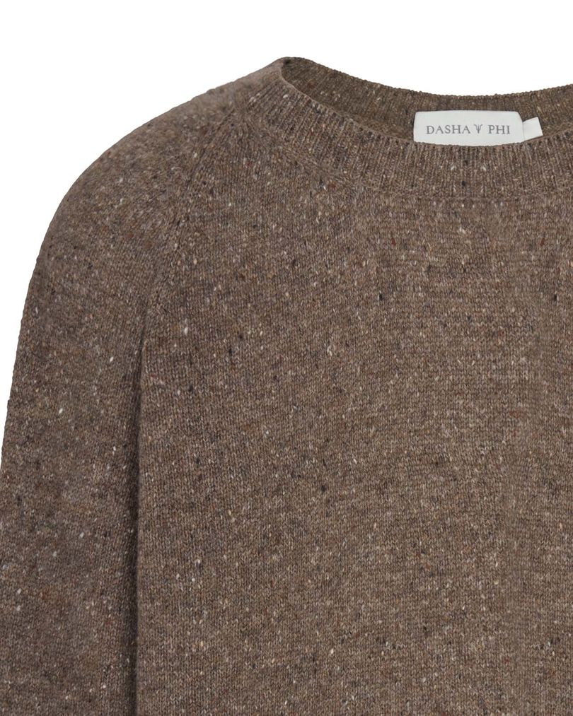 Свитер в крапинку