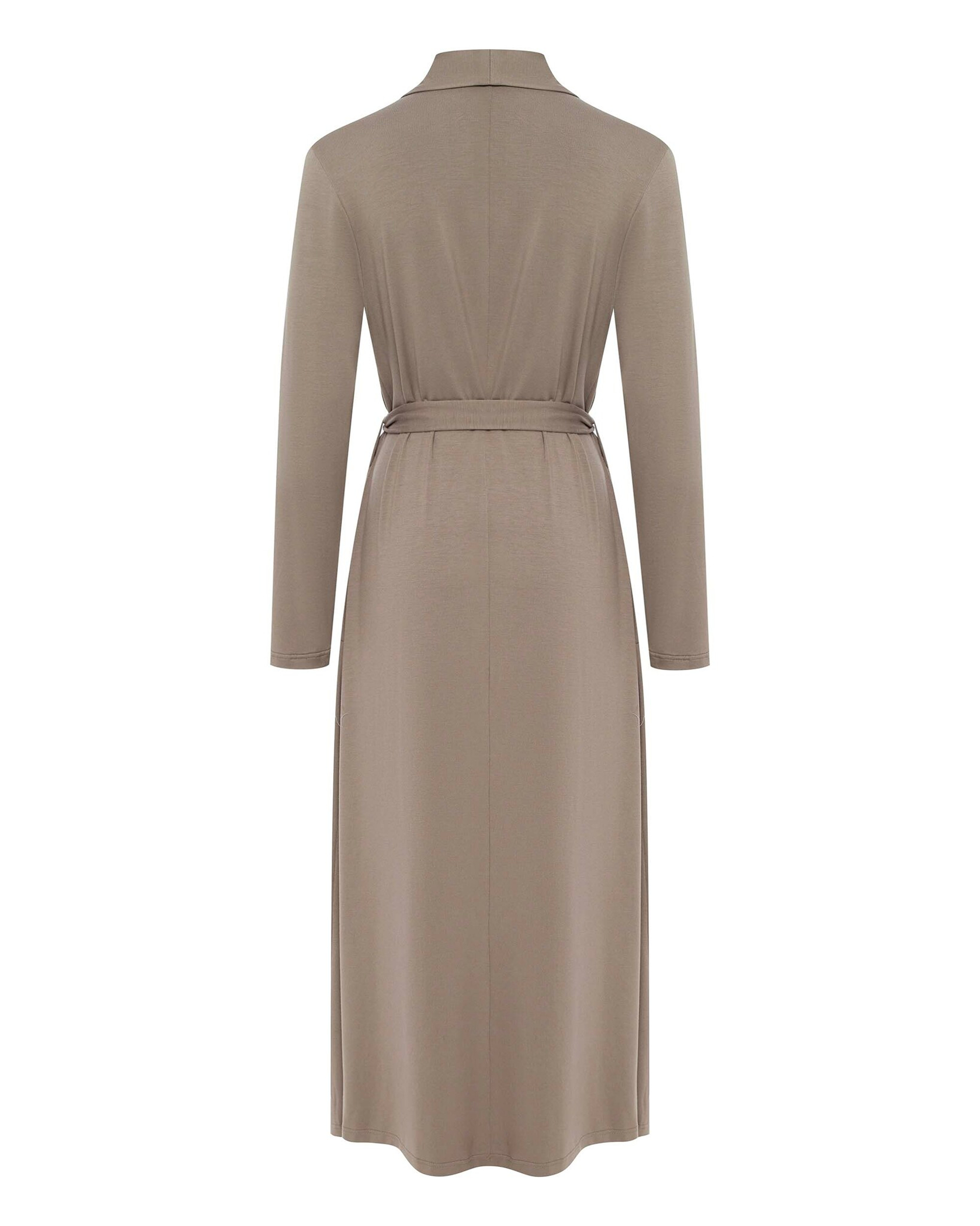 Халат на поясе