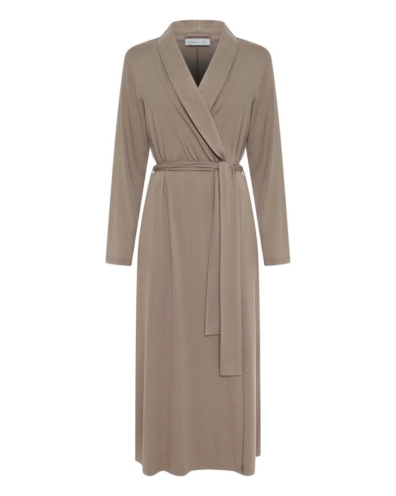 Халат на поясе